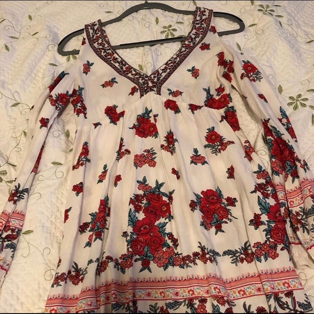 Floral print flowy dress